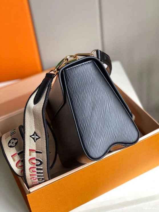 LOUIS VUITTON MM TWIST 0121